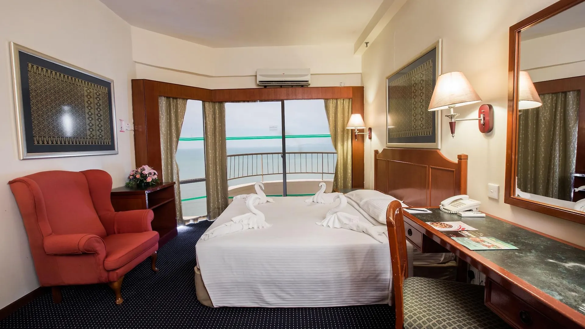 Rainbow Paradise Beach Resort Tanjung Bungah